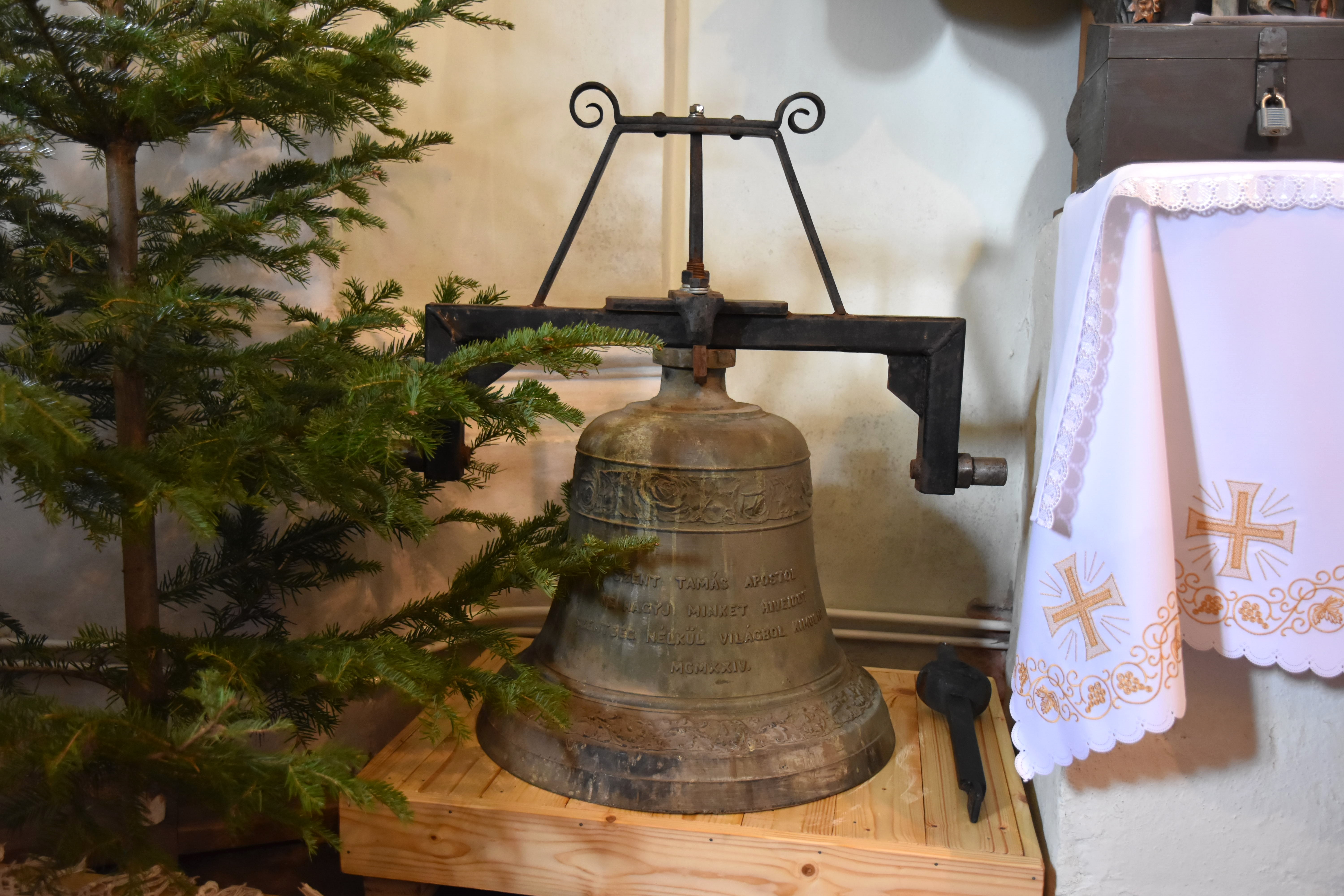 Zeng(ett) a harang Csíkszenttamáson Zeng(ett) a harang Csíkszenttamáson